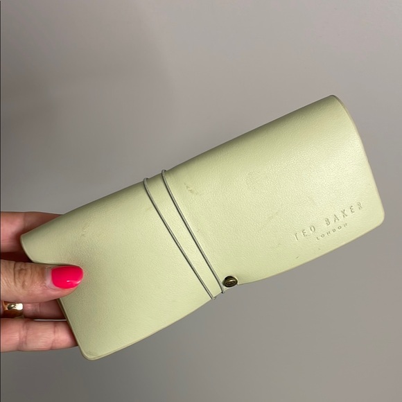 Ted Baker Mint Green Eyeglass case Sunglasses Clamshell Soft sided - Picture 1 of 4